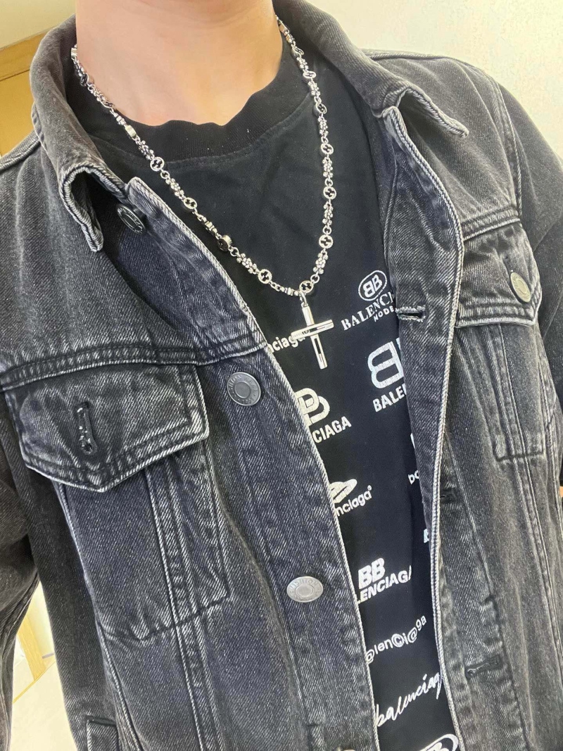 Gvc*1 necklaces